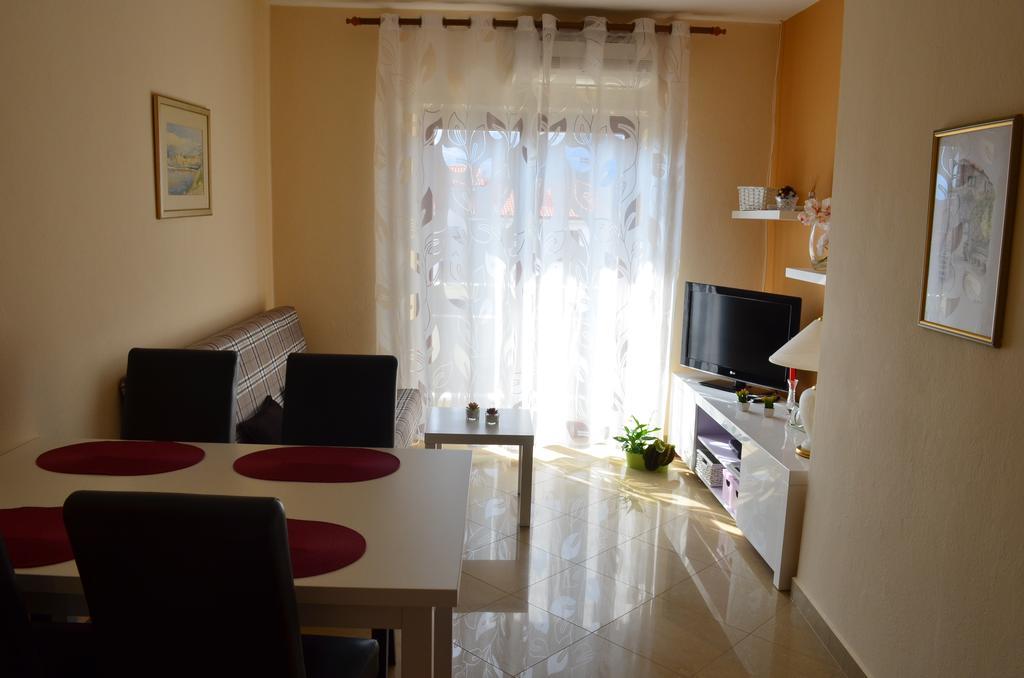 Apartments Mihalic Baška Exterior foto